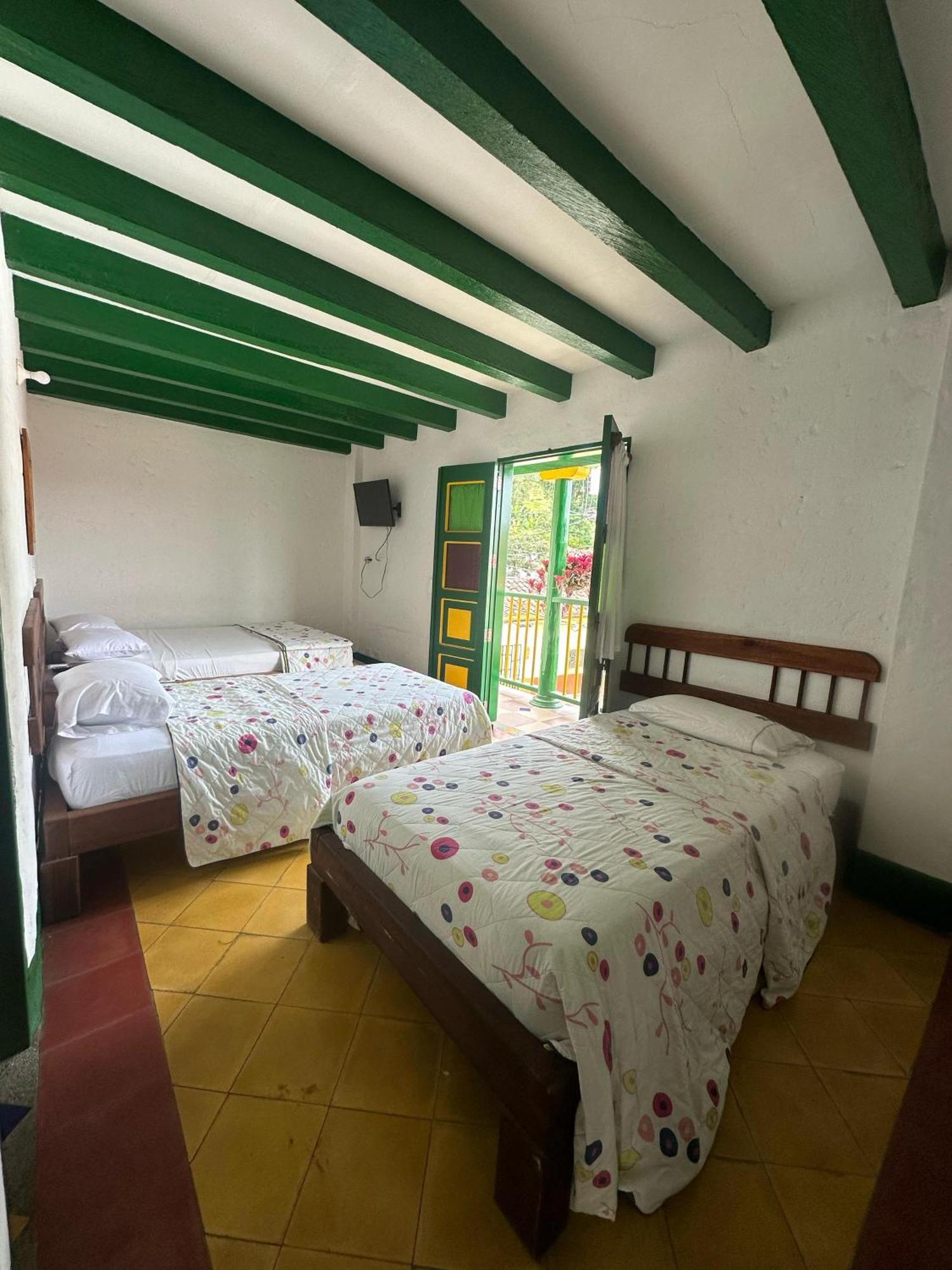 Hotel Vegas Del Rio Támesis المظهر الخارجي الصورة