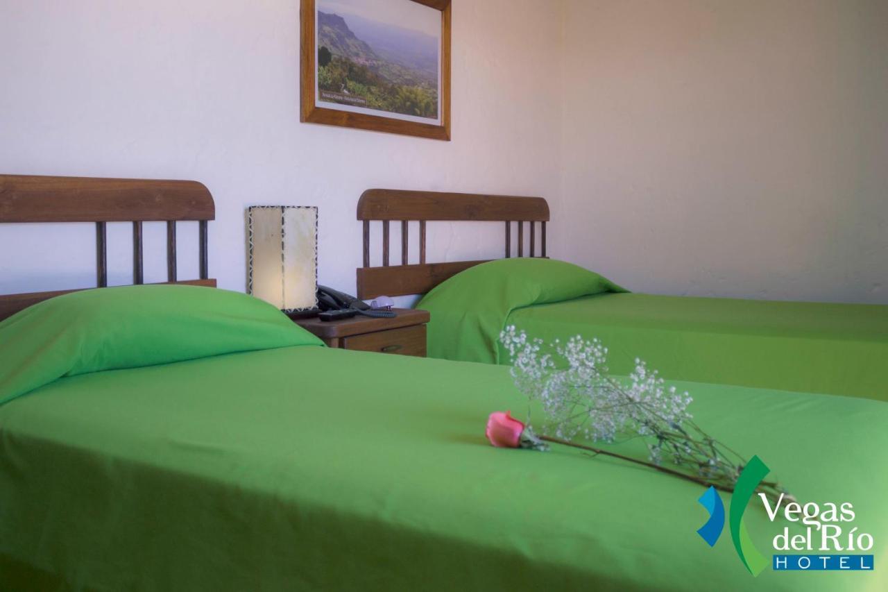 Hotel Vegas Del Rio Támesis المظهر الخارجي الصورة