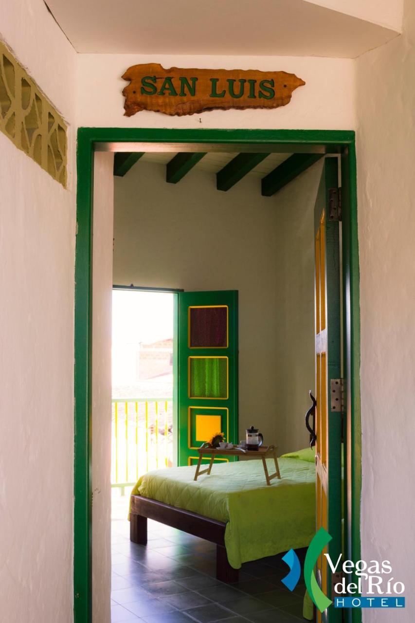 Hotel Vegas Del Rio Támesis المظهر الخارجي الصورة